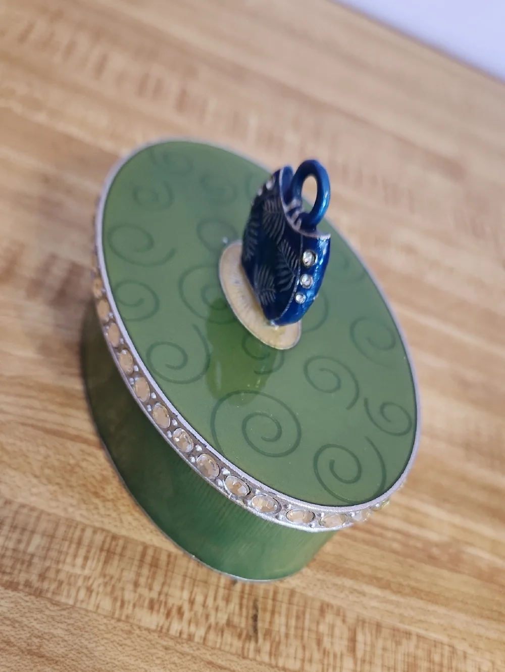 Green Enameled Metal Trinket Box decorated with rhinestones